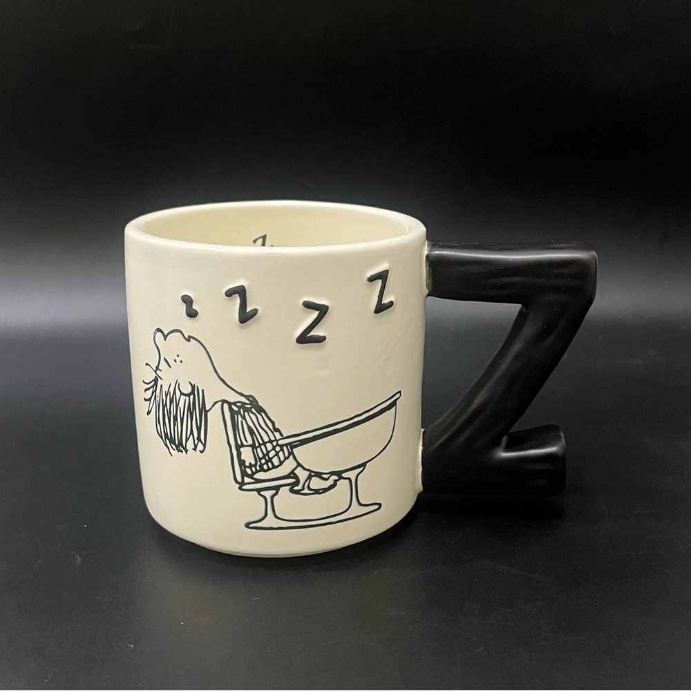 Hallmark Peanuts Peppermint Patty Coffee Mug Z Handle Sleeping 16 Oz